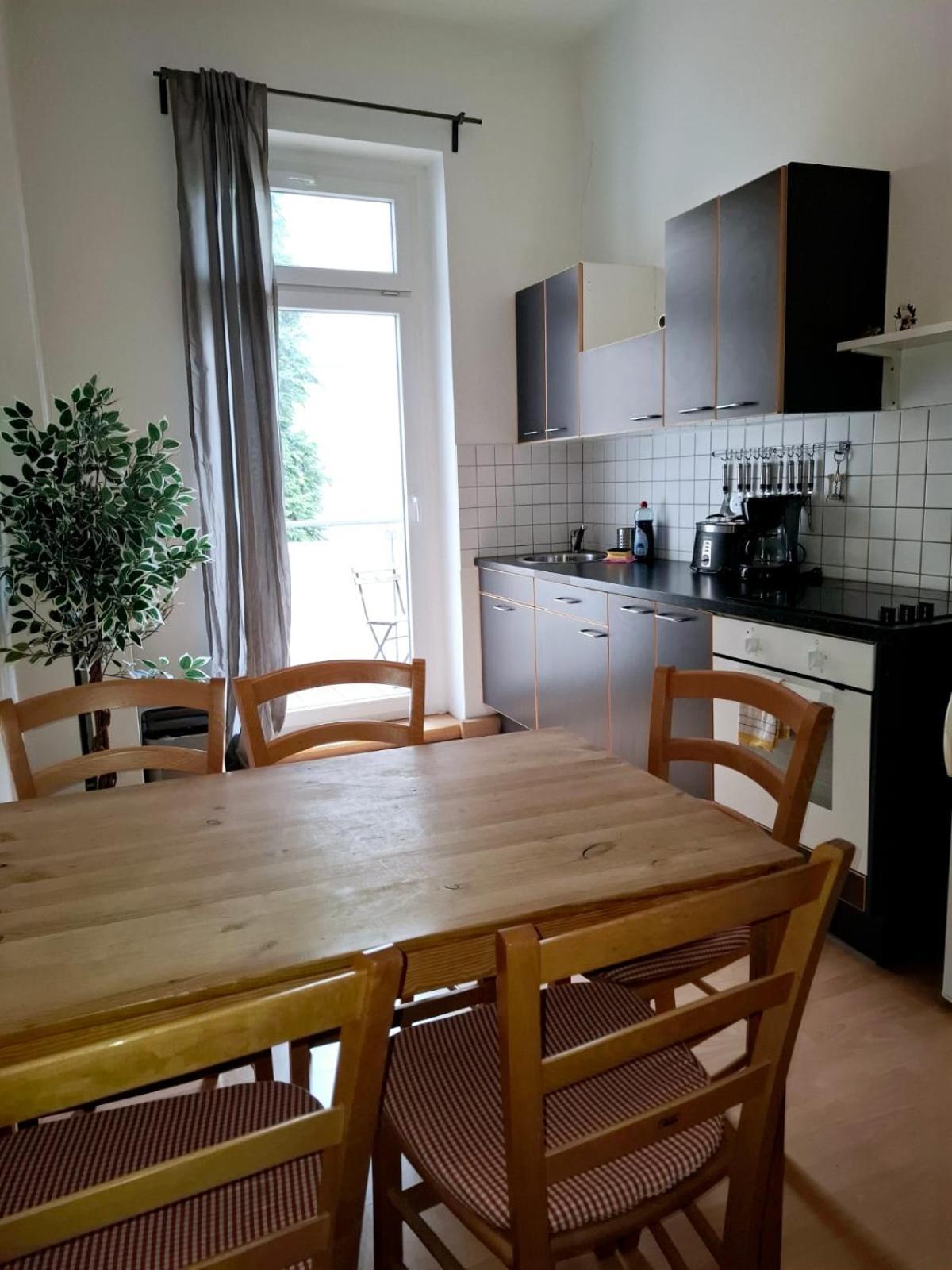 Altbauwohnung Direkt An Der Karli Mit Balkon - Netflix Inklusive Leipzig Extérieur photo