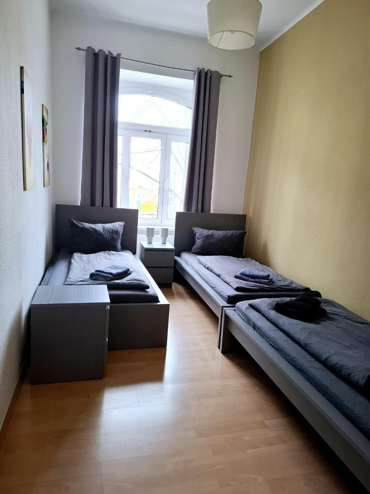 Altbauwohnung Direkt An Der Karli Mit Balkon - Netflix Inklusive Leipzig Extérieur photo